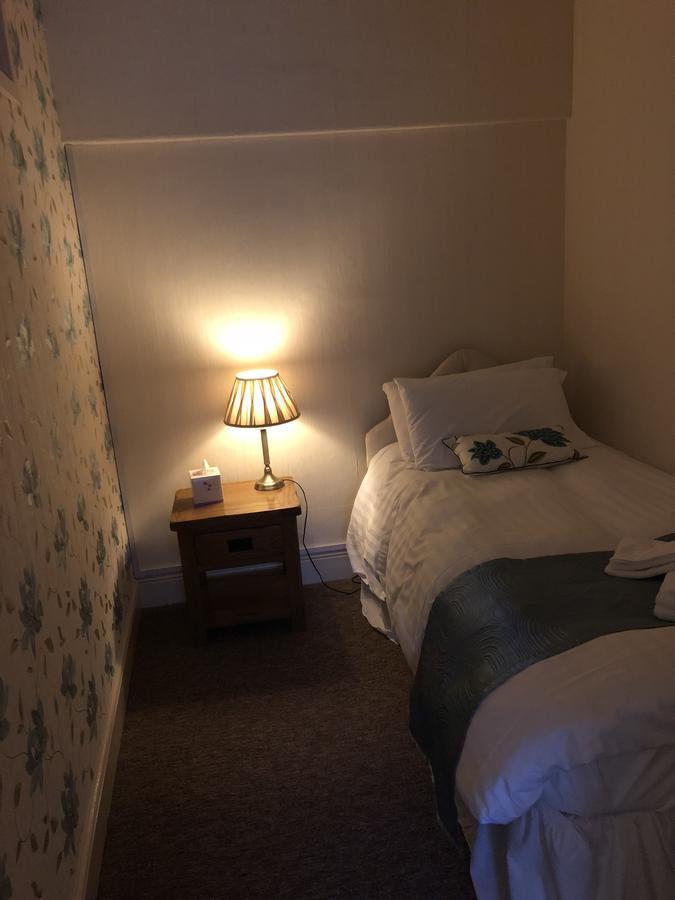The Oakeley Arms Hotel Maentwrog Bagian luar foto