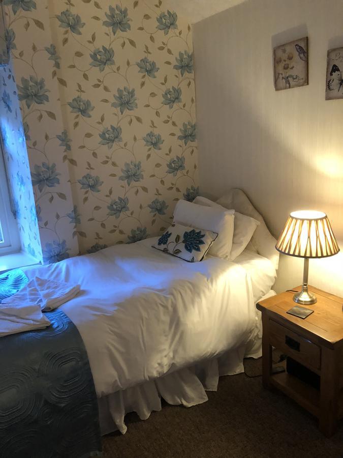 The Oakeley Arms Hotel Maentwrog Bagian luar foto